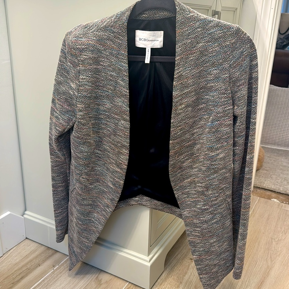 BCBGeneration Women's Gray and White Open-Front Blazer